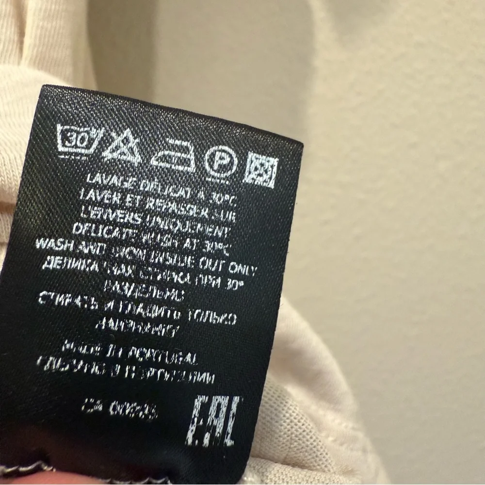 Isabel Marant Écru Tee with Colorful Graphic - Picture 6 of 7